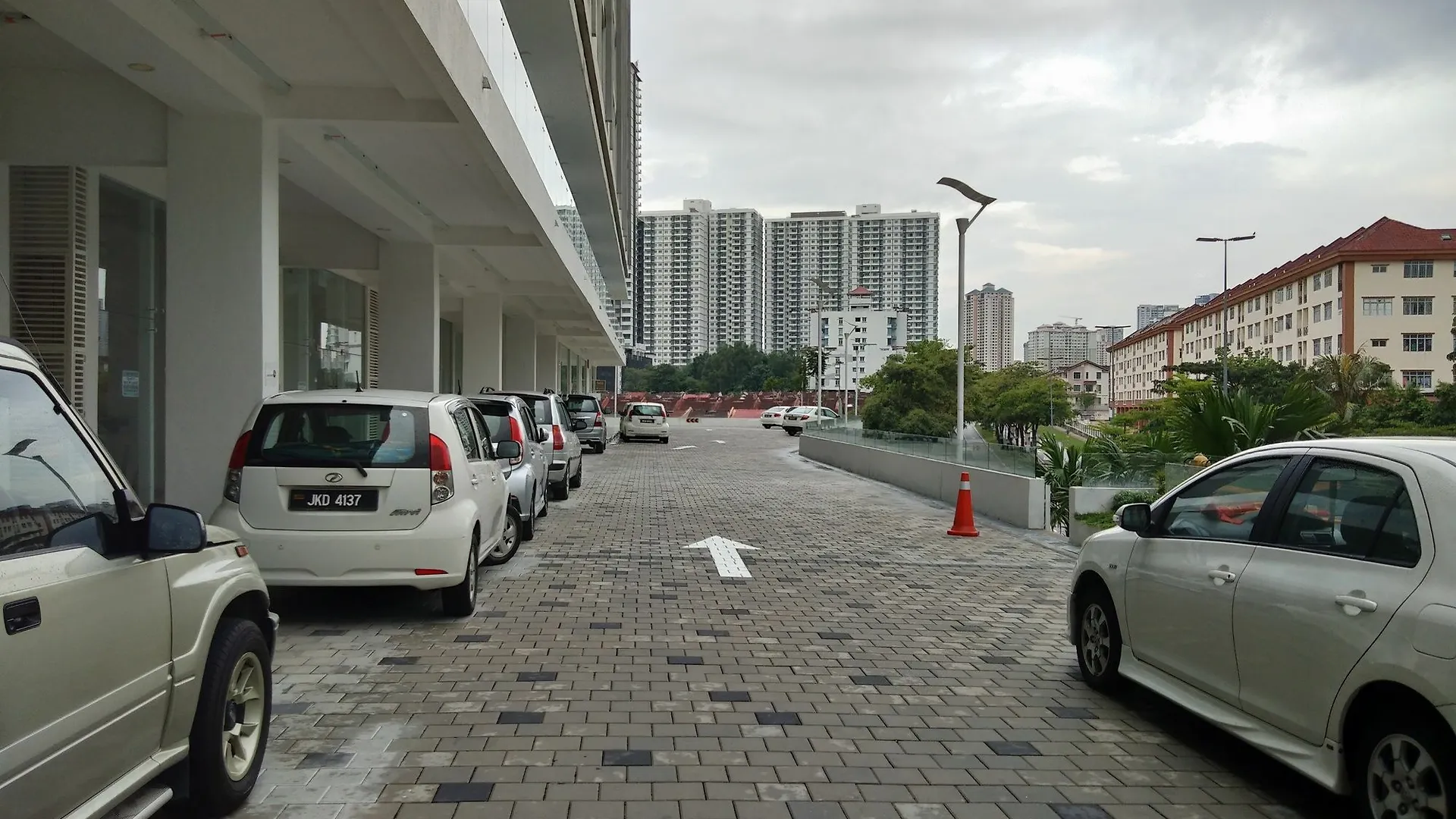 *** מלון קואלה לומפור Suria Next To Desa Parkcity מלזיה