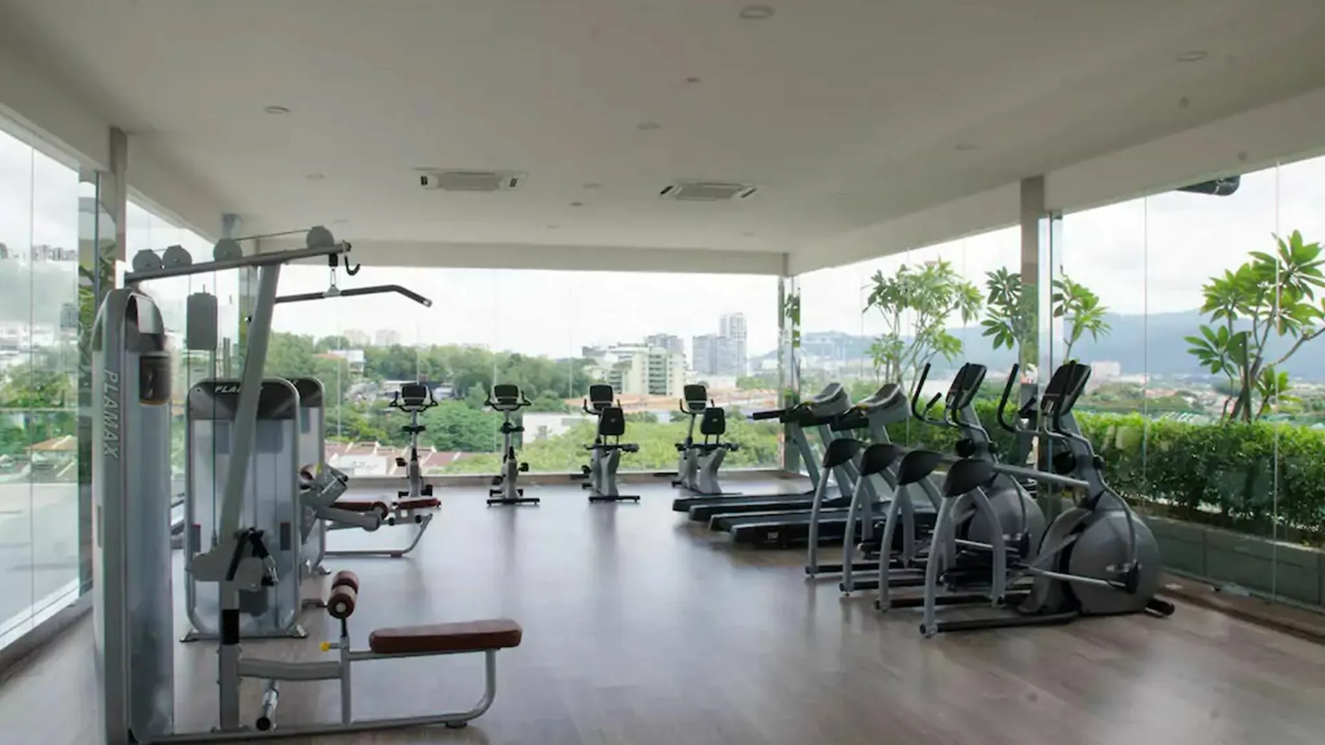 Hotel Suria Next To Desa Parkcity Kuala Lumpur